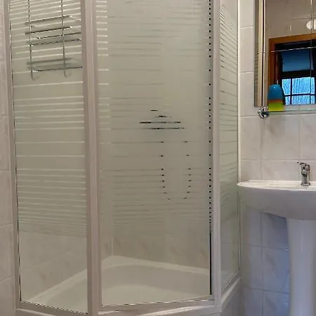 Iwenica Pensión Stara Kamienica