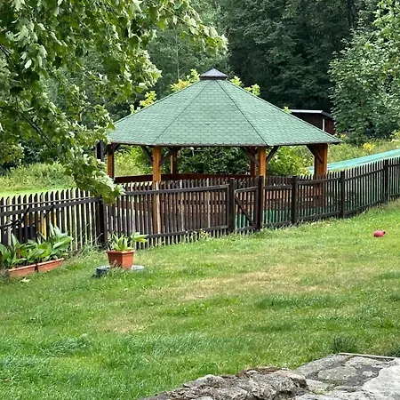 Iwenica Pensión Stara Kamienica