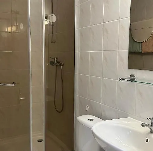 Iwenica ゲストハウス