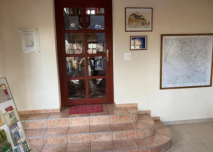 Iwenica Stara Kamienica