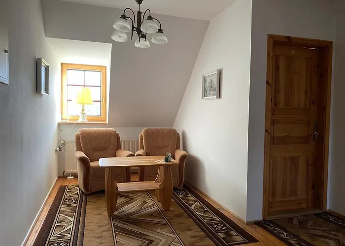 Iwenica ゲストハウス 3*